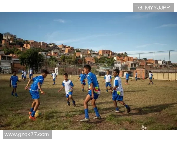 从街头到绿茵场足球明星桑切斯的奋斗与荣耀之路